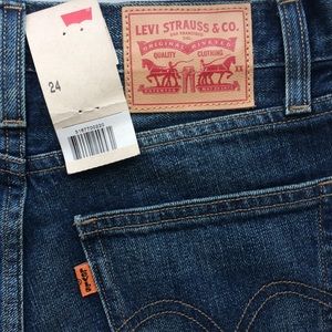 LEVI’S High Waist short - size 24